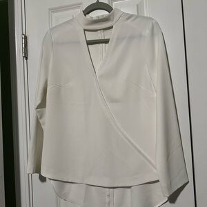 Donna Degnan White Blouse with Keyhole Detail in size 6